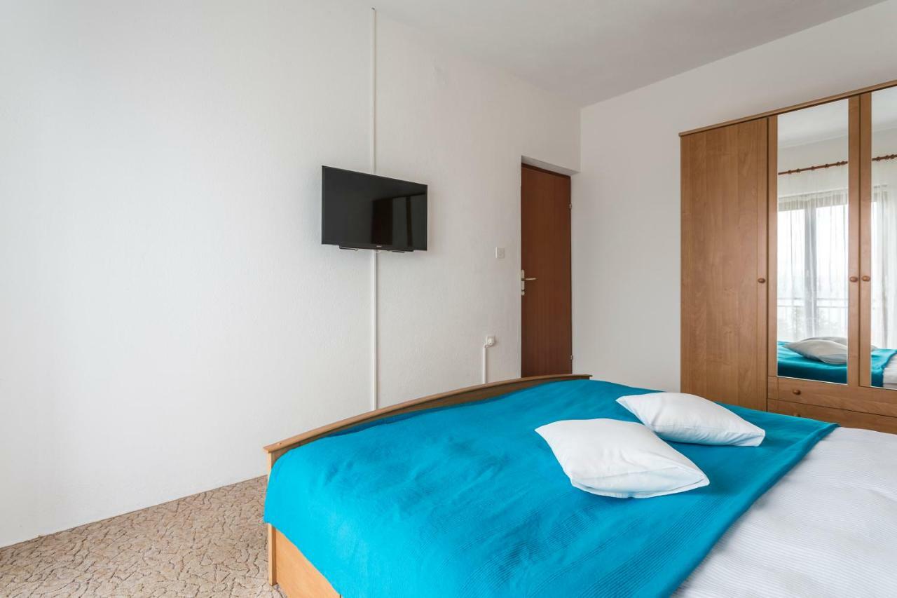 Apartment Bezma *